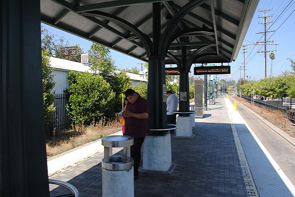 MTA.Gold.Highland Park Station17