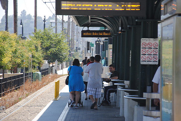 MTA.Gold.Highland Park Station11
