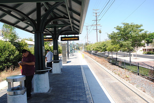 MTA.Gold.Highland Park Station16