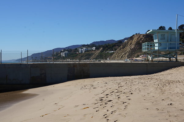 WIll Rogers.Beach.Towers.5.To.6.27