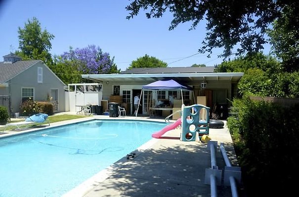 Van Nuys Homes 117