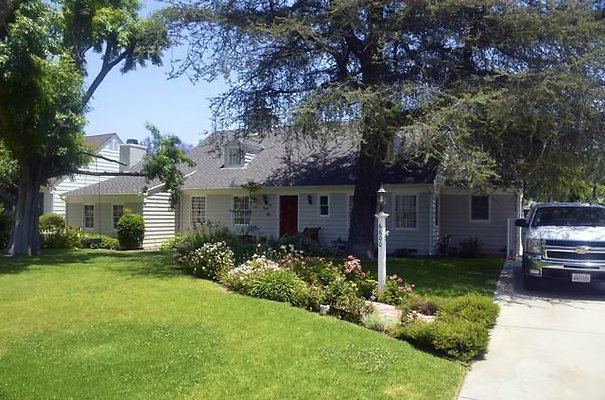 Van Nuys Homes 96 1