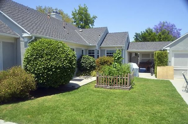 Van Nuys Homes 110