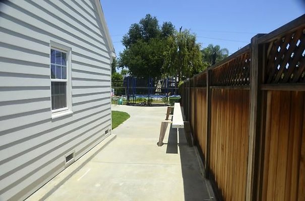 Van Nuys Homes 107