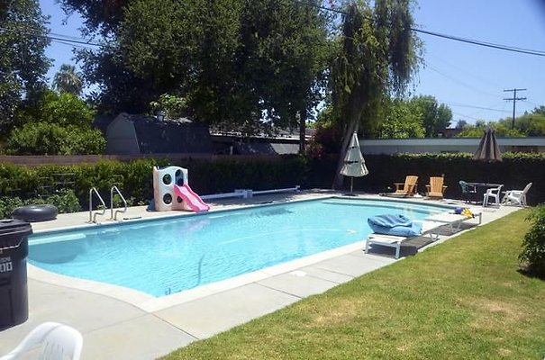 Van Nuys Homes 114