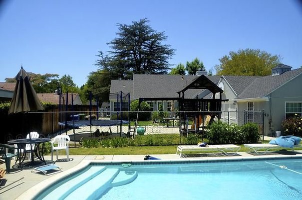 Van Nuys Homes 119