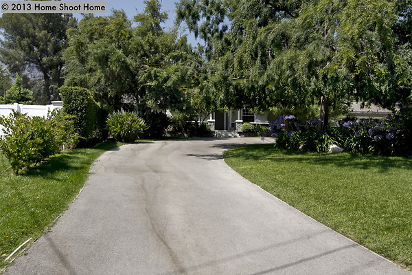 46semi-circular-driveway
