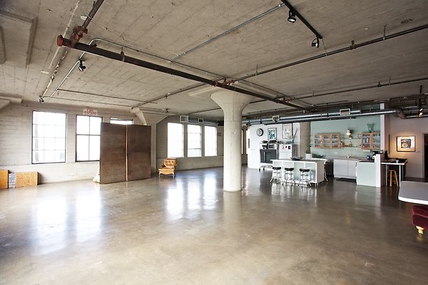 247 Loft\2adscn 002