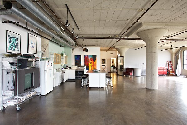 247 Loft\2adscn 007