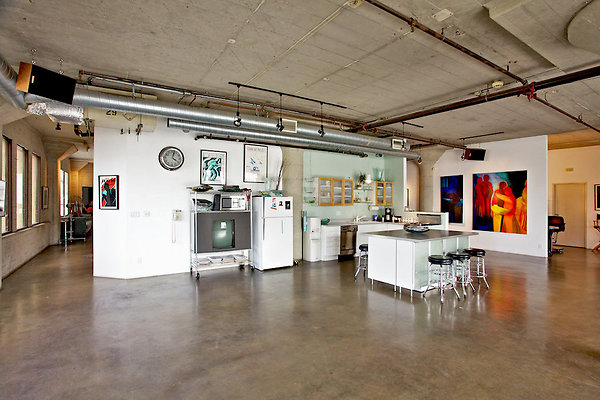 247 Loft\2adscn 006