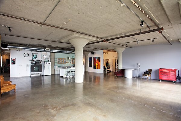 247 Loft\2adscn 004