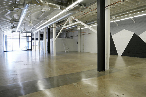 Bay.St.Warehouse.DTLA.10 - SAMSUNG CSC
