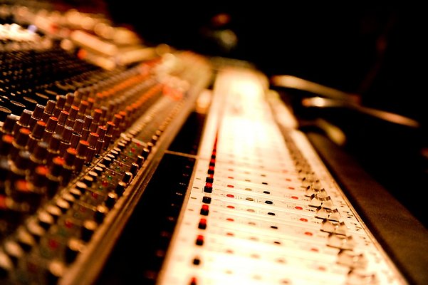 studio-A-background-900x590