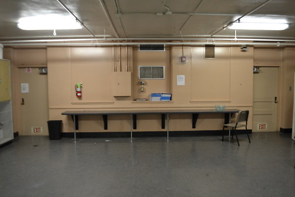 Van.Nuys.HS.Green.Rm.07