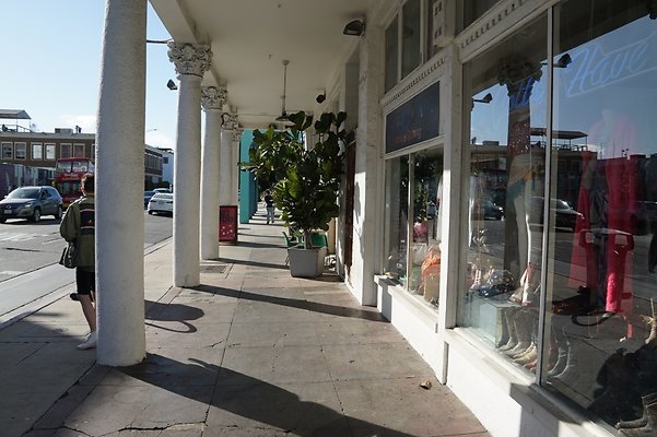 Windward 77