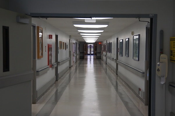 LBL.Com.Hosp.1st.03