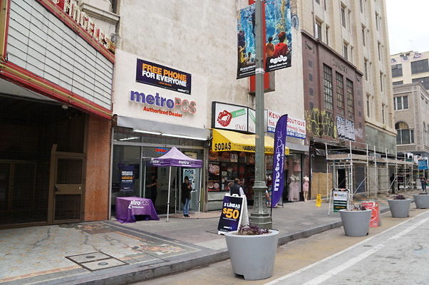 LA.Theater.Front.03