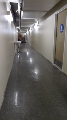 913589