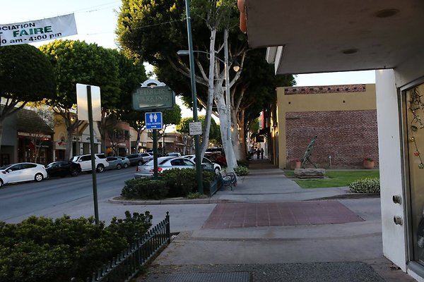 193.Streets.Whittier.Downtown