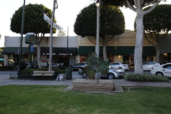 200.Streets.Whittier.Downtown