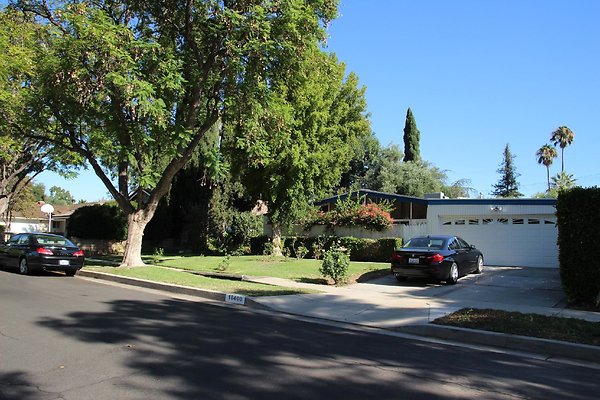 50.18408.Minnehaha.St.GranadaHills