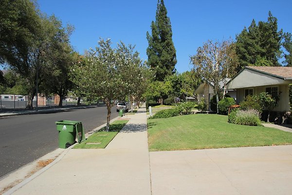 36.Neighborhood.Goya-Titian.GranadaHills
