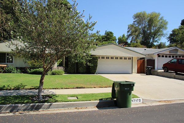 11.Neighborhood.Goya-Titian.GranadaHills
