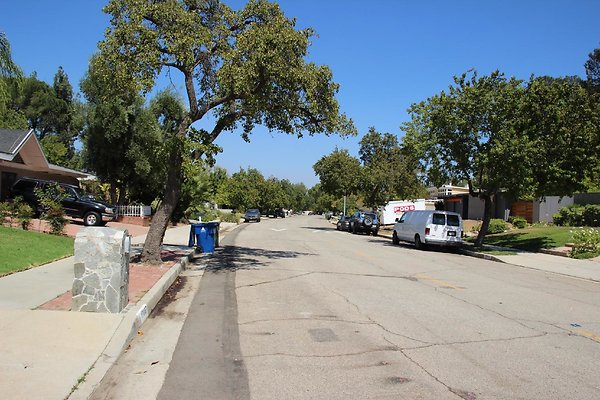 72.Neighborhood.EICHLER.Lisette.GranadaHills
