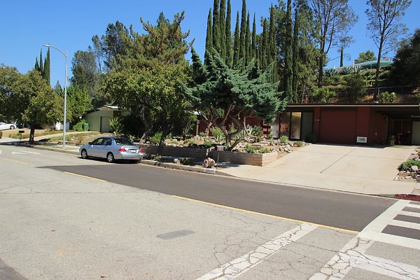 104.Neighborhood.EICHLER.Lisette.GranadaHills
