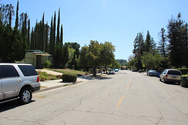 83.Neighborhood.EICHLER.Lisette.GranadaHills