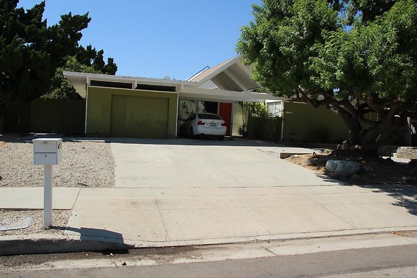 184.Neighborhood.EICHLER.Lisette.GranadaHills