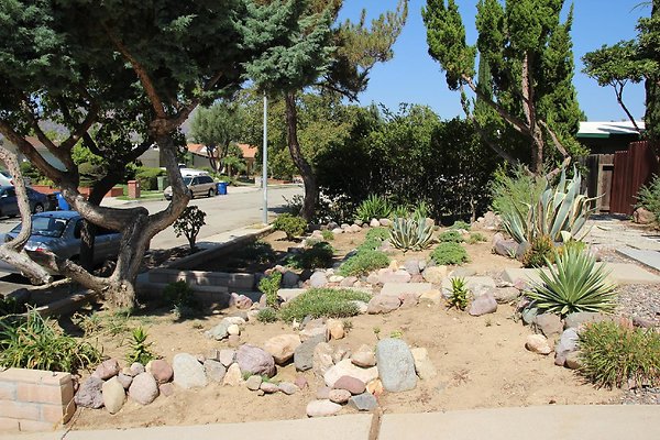 99.Neighborhood.EICHLER.Lisette.GranadaHills