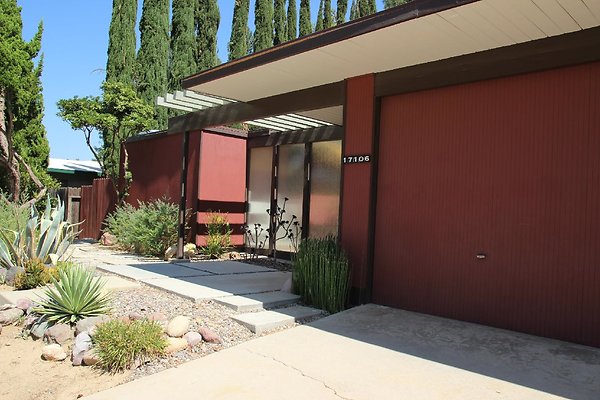 100.Neighborhood.EICHLER.Lisette.GranadaHills