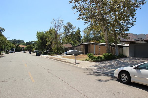115.Neighborhood.EICHLER.Lisette.GranadaHills