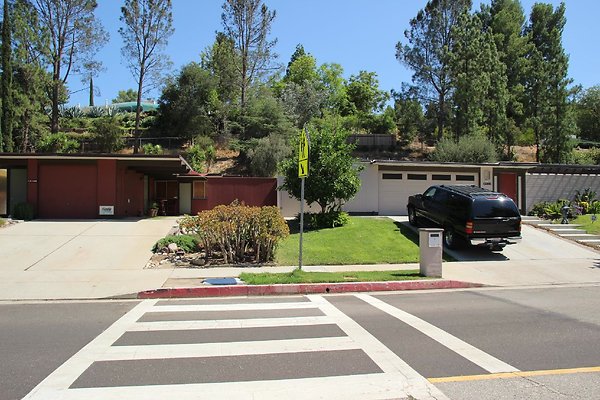 95.Neighborhood.EICHLER.Lisette.GranadaHills