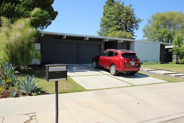 189.Neighborhood.EICHLER.Lisette.GranadaHills