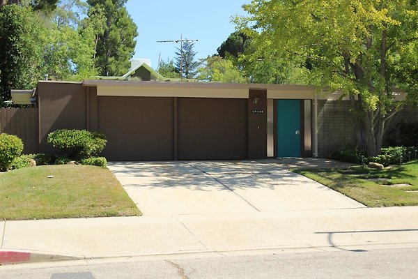 109.Neighborhood.EICHLER.Lisette.GranadaHills