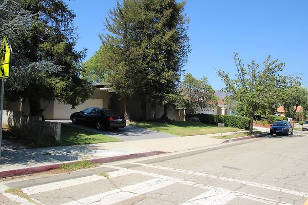 86.Neighborhood.EICHLER.Lisette.GranadaHills