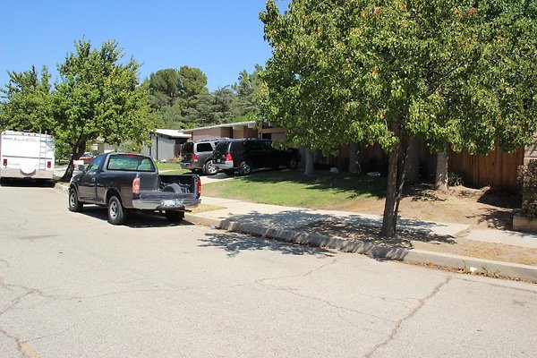 188.Neighborhood.EICHLER.Lisette.GranadaHills