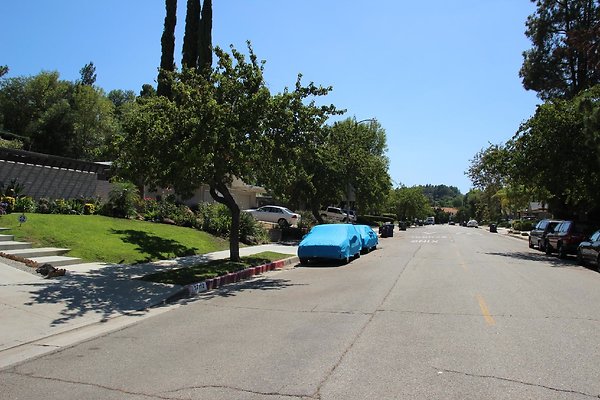 91.Neighborhood.EICHLER.Lisette.GranadaHills