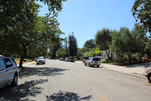 76.Neighborhood.EICHLER.Lisette.GranadaHills
