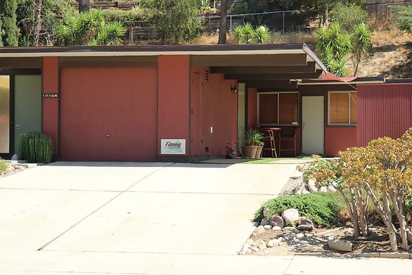 92.Neighborhood.EICHLER.Lisette.GranadaHills