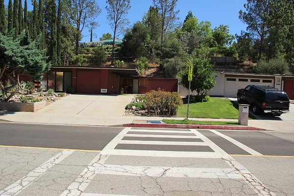 105.Neighborhood.EICHLER.Lisette.GranadaHills