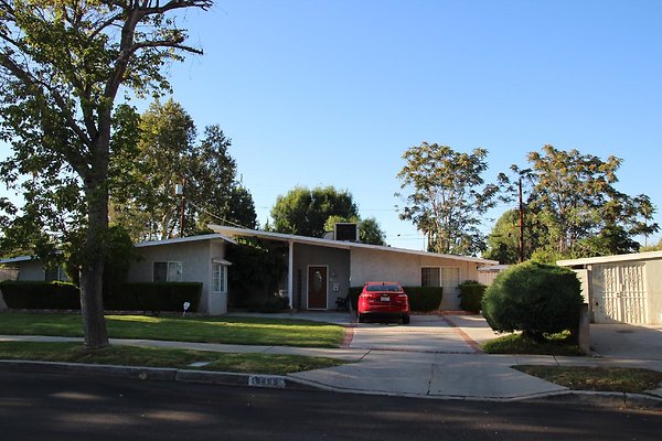 09.19409.Lull.St.Reseda