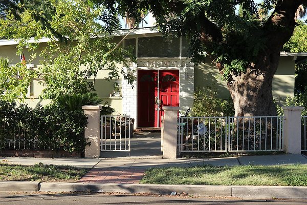 22.19409.Lull.St.Reseda