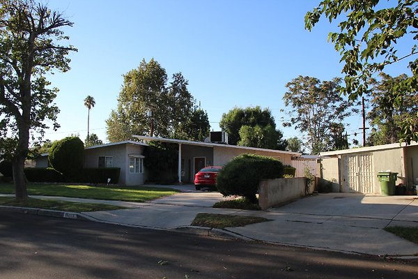 13.19409.Lull.St.Reseda