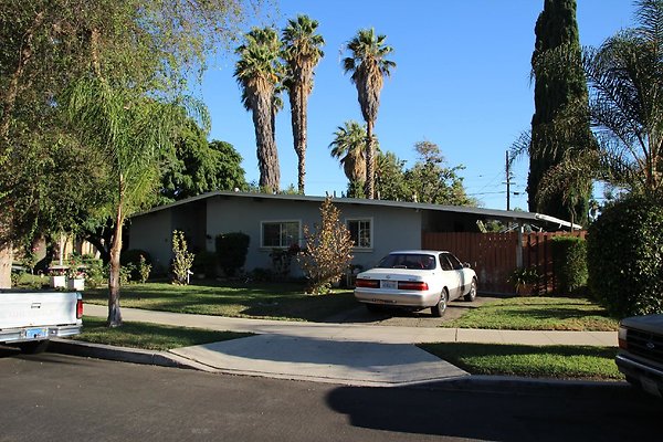 05.19409.Lull.St.Reseda