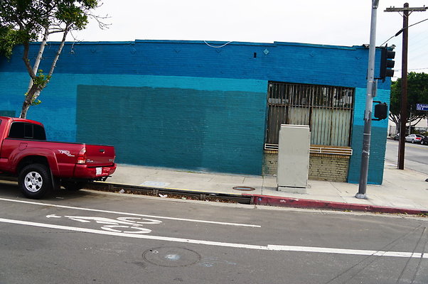 Cesar.Chavez.Blue.Wall.Circle.35