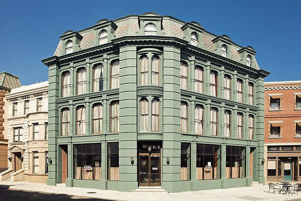 store-front-urban