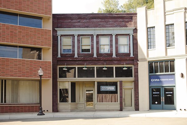 store-front-restaurant